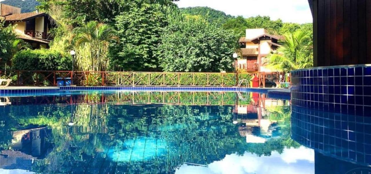 Flat Em Maresias - Em Frente A Praia Bagian luar foto