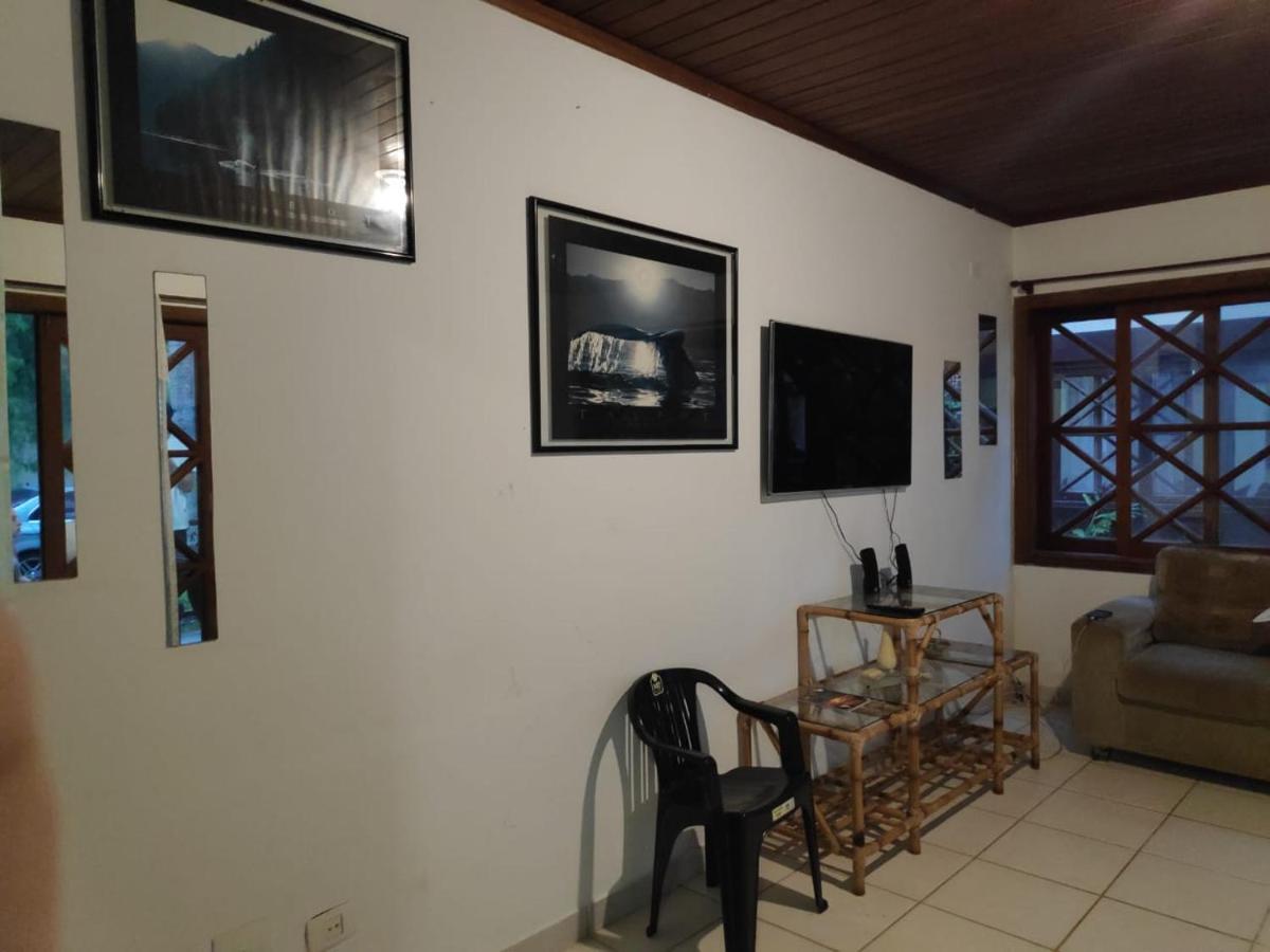 Flat Em Maresias - Em Frente A Praia Bagian luar foto